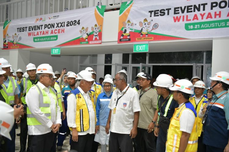 Pj. Gubernur Aceh, Bustami, SE M. Si didampingi Kapolda Aceh, Pangdam Iskandar Muda mendampingi Menteri PUPR RI, Basuki Hadimuljono meninjau Venue Atlit Anggar di Komplek Stadion Harapan Bangsa pada 
Pekan Olahraga Nasional (PON) XXI 2024 Aceh-Sumut Wilayah Aceh, Selasa, 20/8/2024. Foto for sagoetv