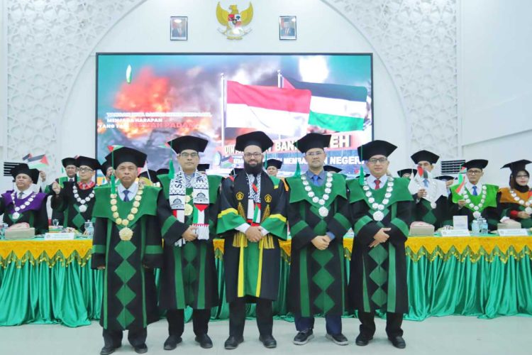 Mahasiswa Gaza Raih Gelar Magister di UIN Ar-Raniry, Rektor Ajak Doakan Palestina