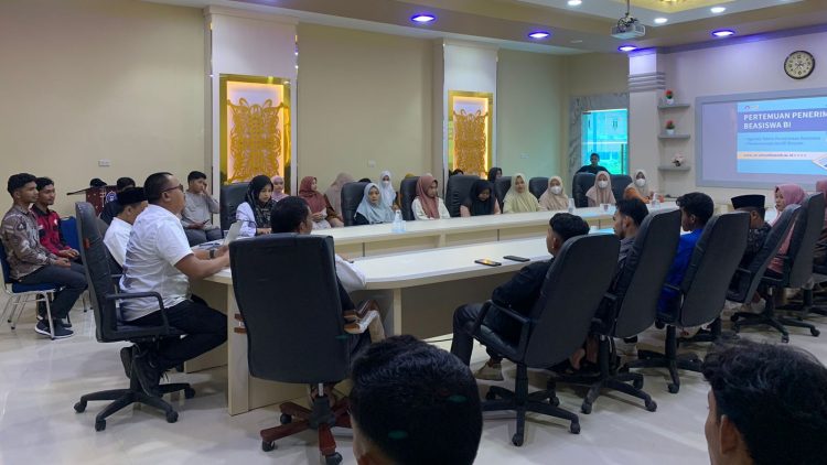 50 Mahasiswa IAI Almuslim Aceh Terima Beasiswa Bank Indonesia