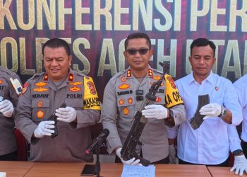 Warga Aceh Utara Serahkan 2 Senjata Api Sisa Konflik ke Polisi