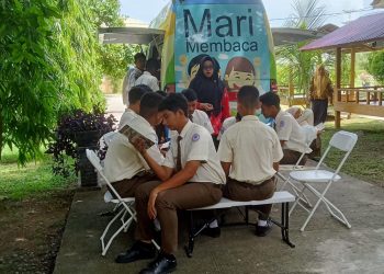 Perpustakaan Keliling Gencarkan Minat Baca Remaja