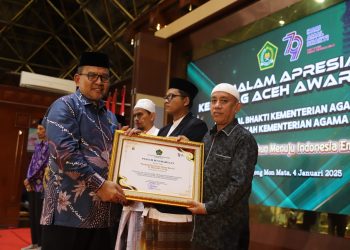 Dayah Insan Qurani Raih Penghargaan di Malam Apresiasi Kemenag Aceh Awards 2025