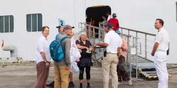 Kapal Pesiar Crystal Symphony Bawa Wisatawan Mancanegara Singgah di Sabang