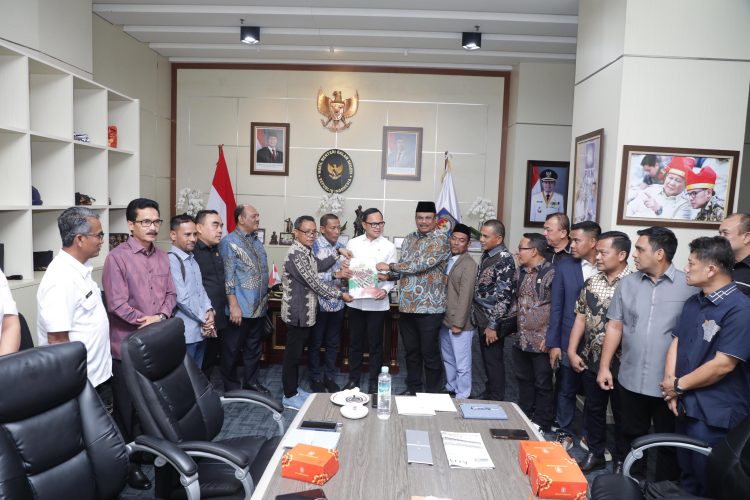 Pj Gubernur Aceh Sebut Pilkada Berjalan Lancar saat Audiensi dengan Wamendagri Bima Arya