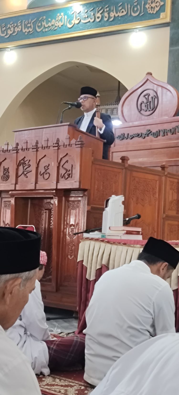 Dua Kelompok Manusia dalam Perspektif Al-Qur’an