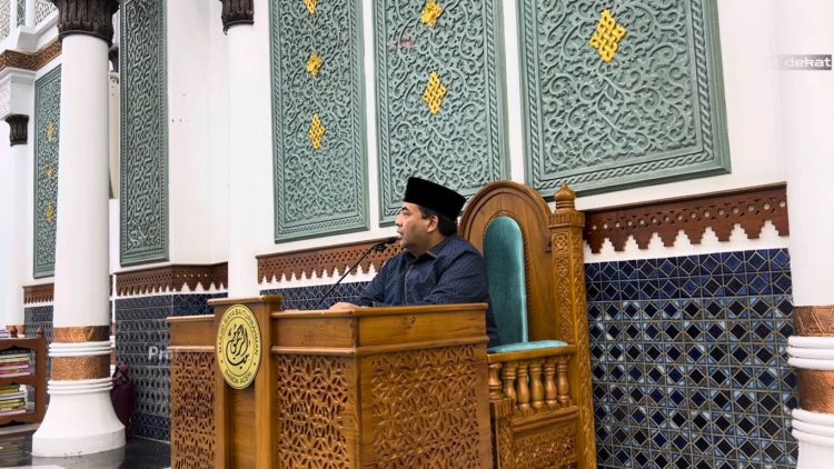 Umat Islam Didorong Prioritaskan Zakat dan Sedekah