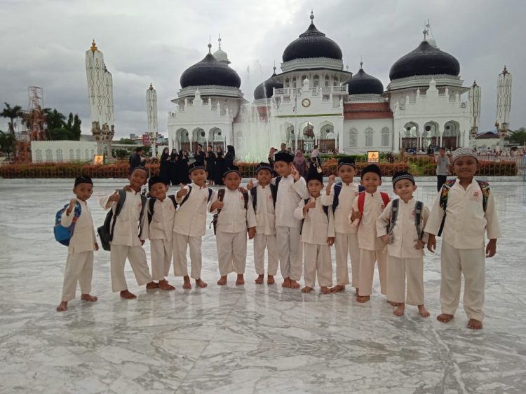 TPQ Plus Baiturrahman Gelar Tarhib Ramadhan, Bagikan Kurma untuk Jamaah