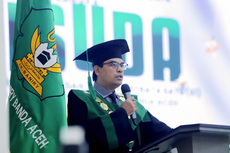 Rektor UIN Ar-Raniry Ingatkan Wisudawan Jaga Shalat