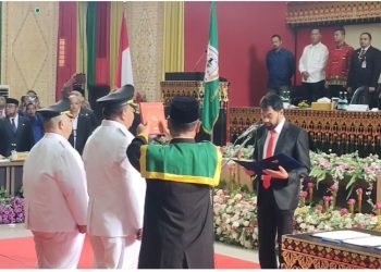 Pelantikan Bupati Aceh Tenggara Diwarnai Walk Out Komisioner Panwaslih