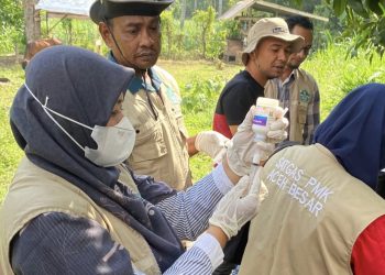 Distan Aceh Besar Laksanakan Vaksinasi 25 Ekor Ternak di Baitussalam