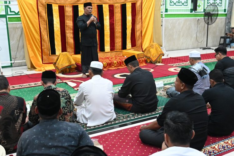 Masyarakat Blang Bintang Peusijuek Bupati dan Wabup Aceh Besar Terpilih