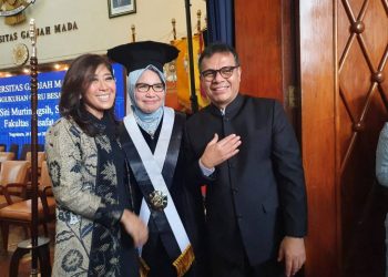 Siti Murtiningsih, Istri Wamen Nezar Patria Dikukuhkan Jadi Guru Besar Filsafat Pendidikan UGM