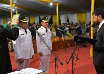 Gubernur Aceh Lantik Mukhlis dan Razuardi Jadi Bupati-Wabup Bireuen
