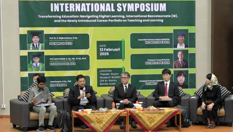 Profesor dari Jepang Jadi Pembicaraan pada Simposium Internasional di UIN Ar-Raniry