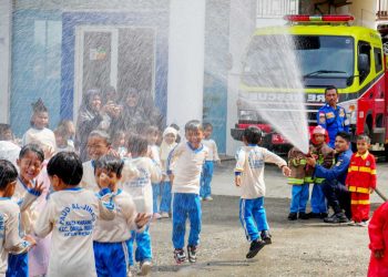 Outing Class TK Al-Jihad di Damkar Banda Aceh, Edukasi Pengenalan Bahaya Kebakaran