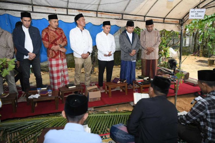 Wagub Ziarah ke Makam Aba Asnawi di Aceh Jaya