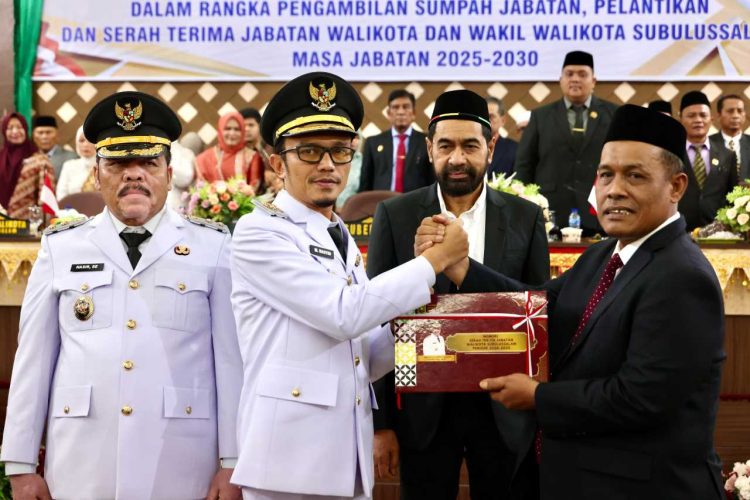Gubernur Aceh Lantik Wali Kota Subulussalam: Pastikan HGU Sawit Beri Lahan Plasma untuk Masyarakat