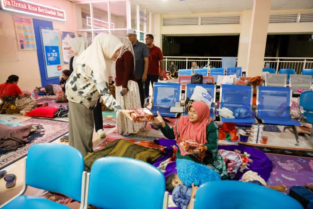 Gerilya Sahur Marlina Istri Mualem, dari RSUDZA hingga Masjid Raya Baiturrahman