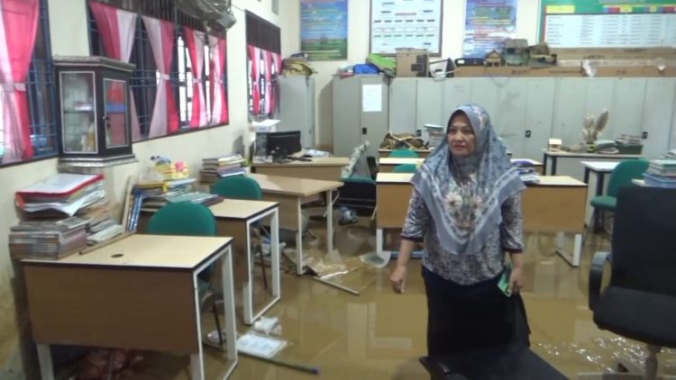 Banjir Rendam Sekolah di Nagan Raya, Kegiatan Belajar Diliburkan Sementara