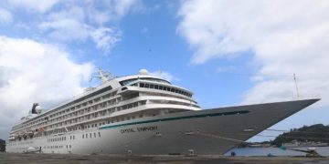 Kapal Pesiar Crystal Symphony Bawa 206 Turis Asing Singgah di Sabang