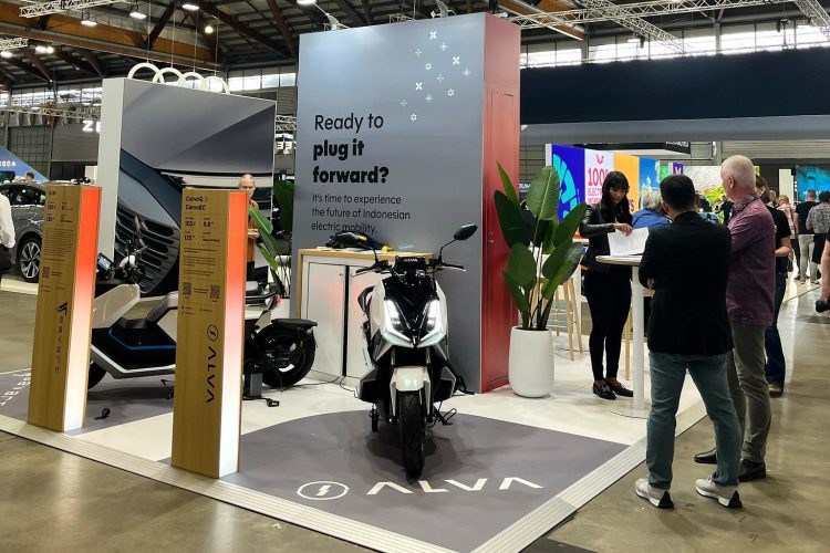 Sepeda Motor Listrik Produksi Indonesia Tampil pada Pameran Everything Electric di Sydney
