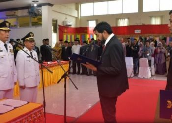 Nasrun Mikaris dan Nusar Amin Resmi Jabat Bupati-Wabup Simeulue