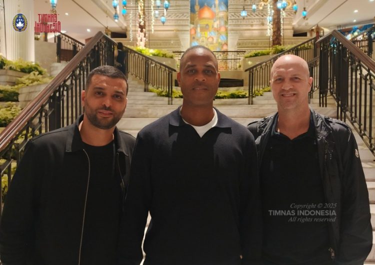Patrick Kluivert dan Jordi Cruyff Tiba di Indonesia jelang Timnas vs Australia dan Bahrain