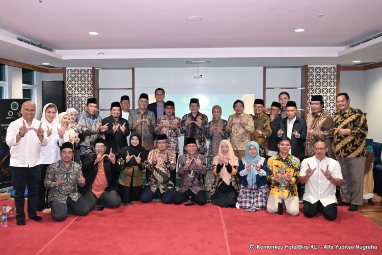 Wamenkeu Anggito Tegaskan Komitmen Kemenkeu Dukung Gerakan Wakaf