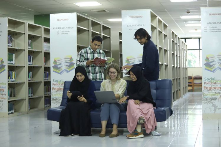 USK Aceh Peringkat 10 Kampus Terbaik di Indonesia versi Scimago