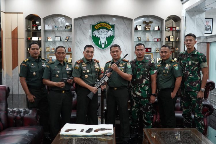 4 Pucuk Senjata Api Diserahkan ke Pangdam IM