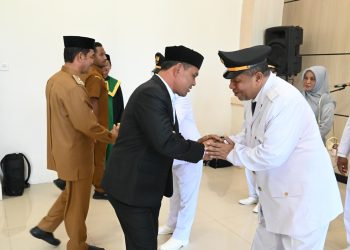 Bupati Aceh Besar Lantik 10 Camat Baru, Tegaskan Pentingnya Pelayanan dan Syiar Islam