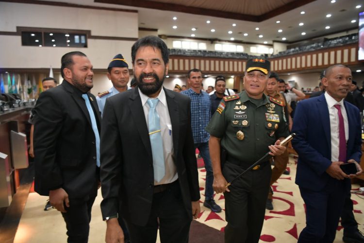 Gubernur Aceh Muzakir Manaf Paparkan LKPJ di Rapat Paripurna DPRA