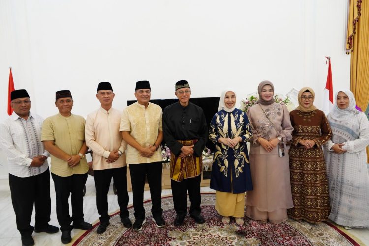 Pangdam IM dan PJU Silaturahmi ‘Uroe Raya’ dengan Wali Nanggroe dan Kapolda Aceh