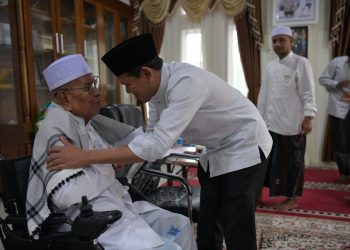 Wagub Aceh Fadhlullah Halalbihalal ke Kediaman Abon Arongan