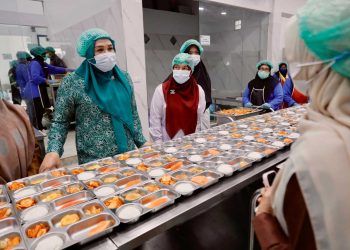 Ketua PKK Aceh Tinjau Dapur SPPG dan Pelaksanaan Makan Bergizi Gratis di Lambhuk