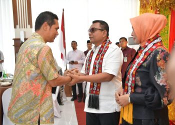 Kajati yang Baru Yudi Triadi Tiba di Aceh, Disambut Prosesi Peusijuek