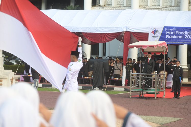 Wagub Aceh Pimpin Upacara Hardiknas, Ajak Wujudkan Pendidikan Bermutu untuk Semua