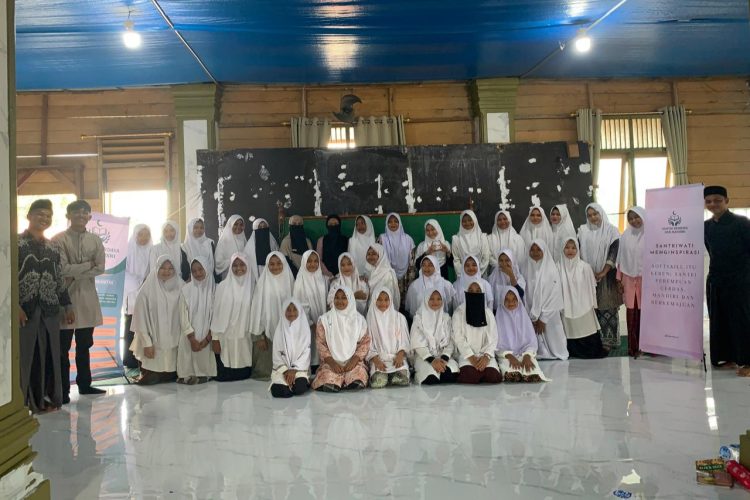 Santriwati Menginspirasi di Dayah Abu Lueng Ie, KSBM Dorong Kemandirian lewat Penguatan Soft Skill