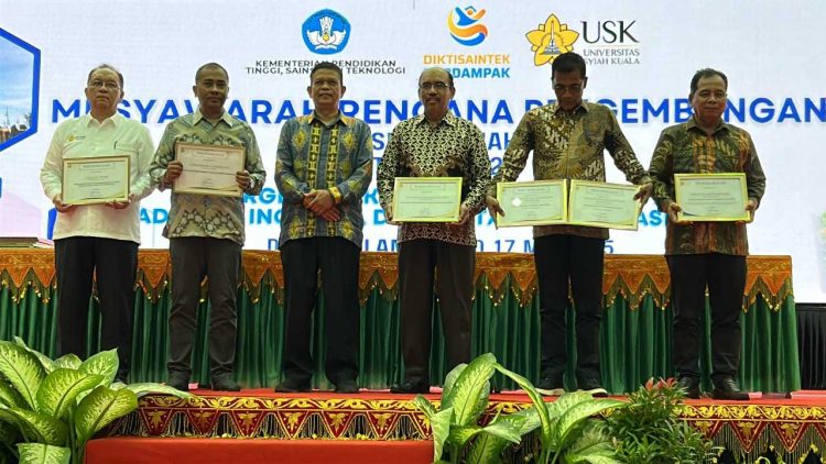PRHIA Raih Penghargaan Kampus Berdampak dari Rektor USK