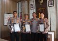 Kapolresta Banda Aceh Beri Penghargaan Tiga Polisi Teladan, Salah Satunya Ipda Mirzan