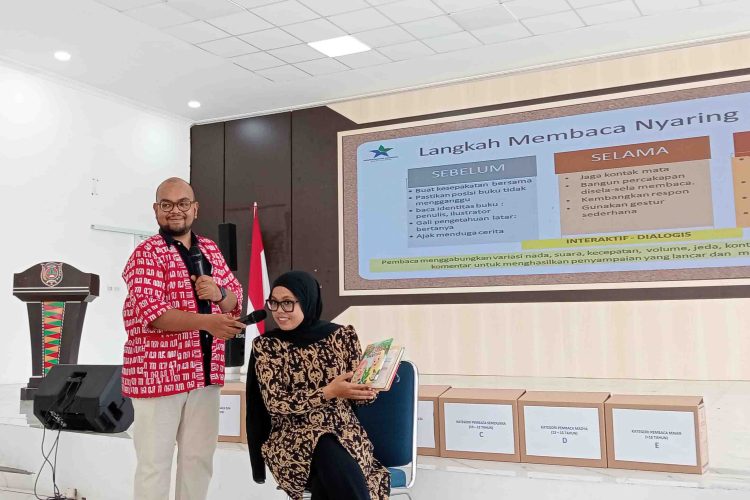 Orang Tua Membaca Nyaring Bersama Anak, Untuk Apa