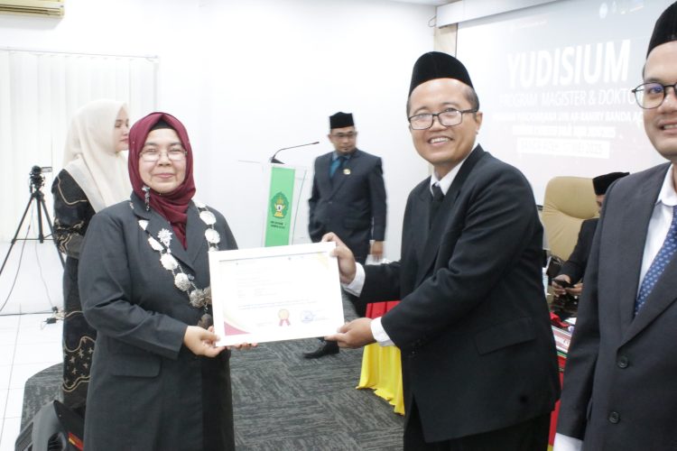 Penerima Beasiswa Indonesia Bangkit Raih IPK Tertinggi di Pascasarjana UIN Ar-Raniry