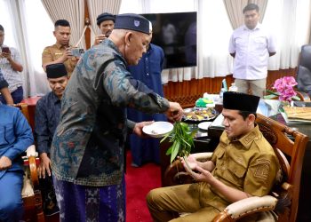 Wakil Gubernur Aceh Naik Haji, Dilepas dengan Prosesi Peusijuek oleh Ulama