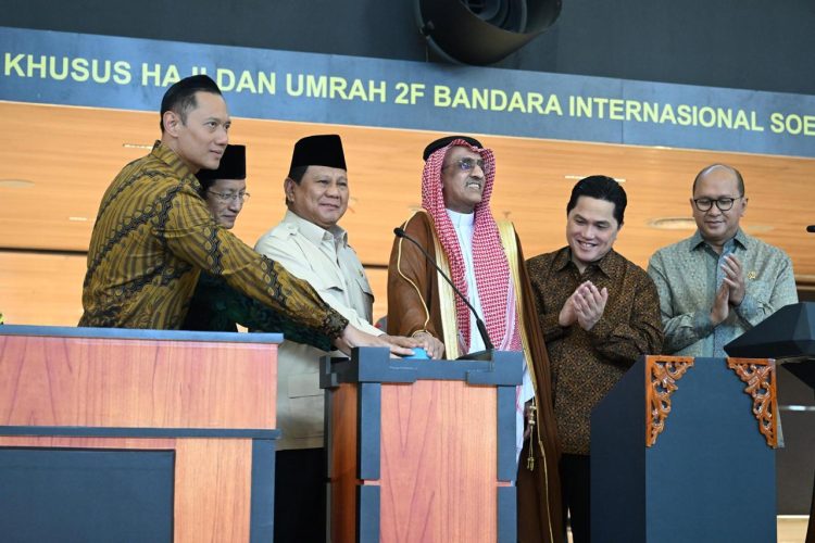 Prabowo Resmikan Terminal Khusus Haji dan Umrah