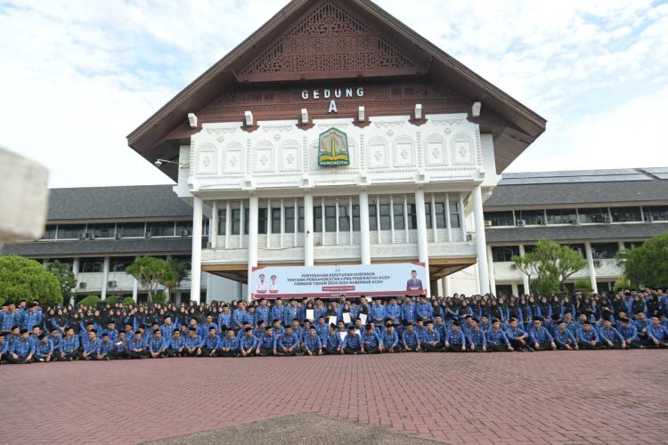 618 CPNS Pemerintah Aceh Terima SK Pengangkatan