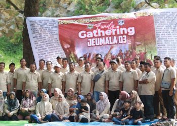 Reuni Alumni Jeumala 2003 di Pantai Riting: Semangat Kekompakan Tak Pernah Luntur
