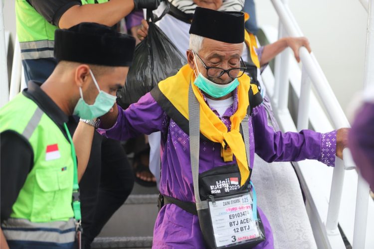 Kloter Terakhir Jemaah Haji Aceh Tiba di Tanah Air