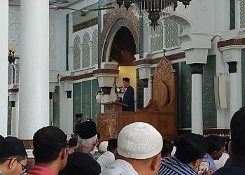 Yusril Tegaskan Hari Jumat Bukan Hari Libur dalam Islam