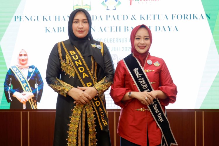 Ratna Sari Dewi Resmi Dikukuhkan Jadi Bunda PAUD dan Ketua Forikan Aceh Barat Daya