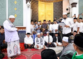 Abu Paya Pasi Resmi Dikukuhkan sebagai Imam Besar Masjid Raya Baiturrahman Aceh